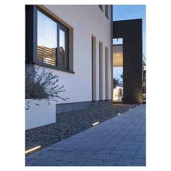 EVO GROUND 300 grondspot verwerkt in bestrating