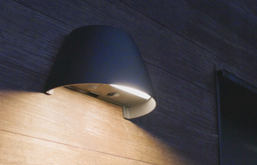 Bedien de lamp via de Plejd-app – kleur en dimmen in één scherm

